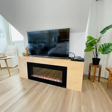 Stylish Cozy One Bedroom Studio With Free Parking Victoria Exterior foto